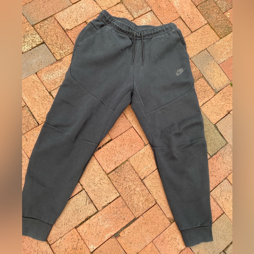 Nike pre tech joggers